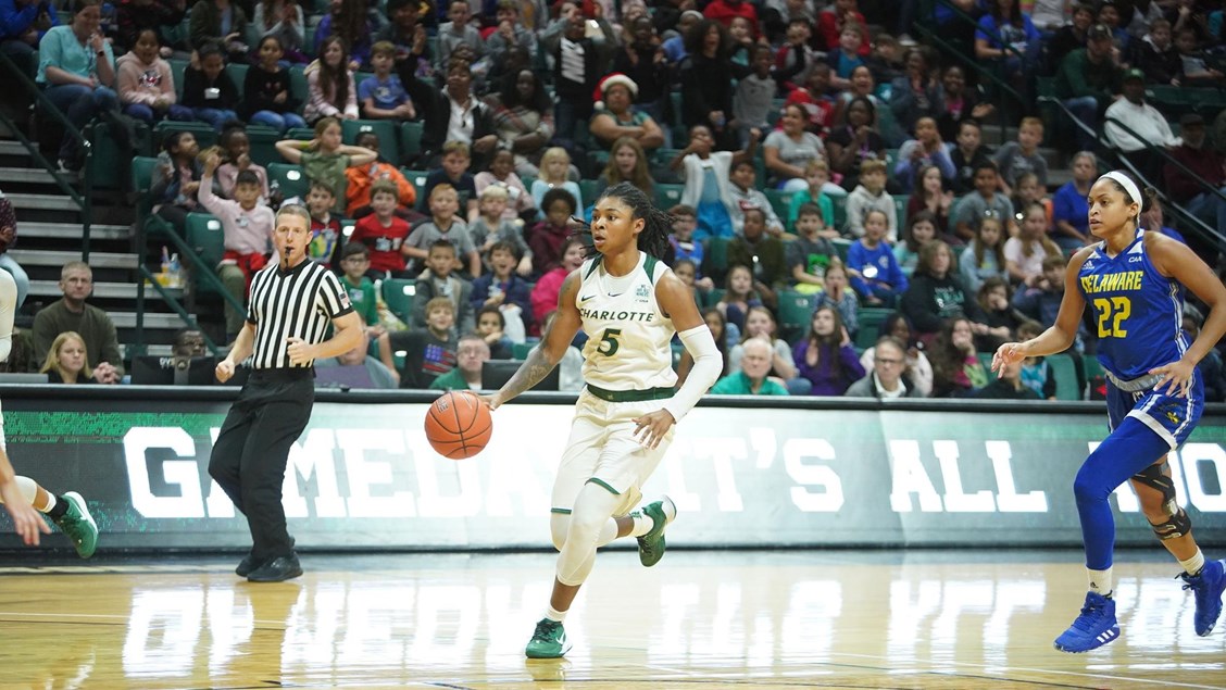 Jade Phillips, Charlotte